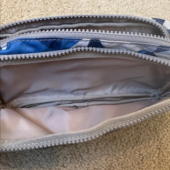 Kipling Blue and White Geometric Pouch - Picture 5 of 7